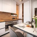 Petado Apartment Split